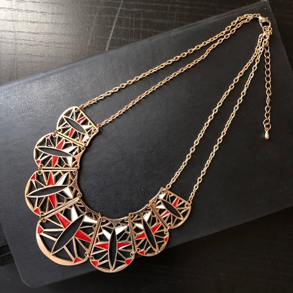 Forever 21 Jewelry - Forever21 Gold-tone Enamel Statement Necklace